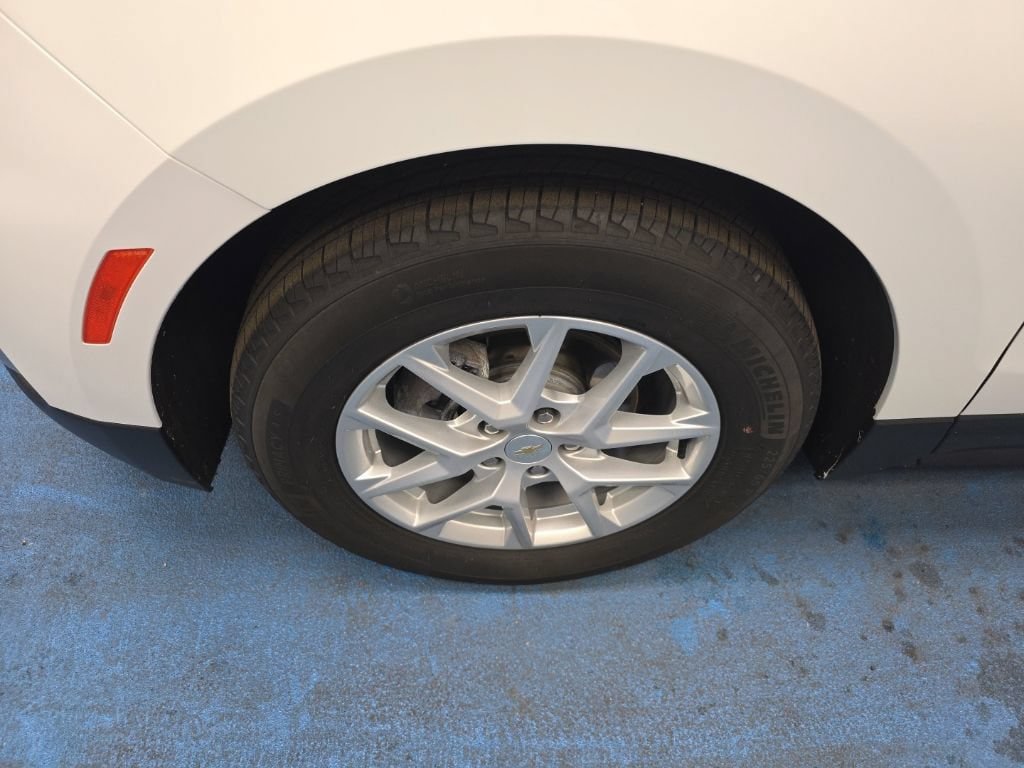 Certified 2024 Chevrolet Equinox LT FWD image 13