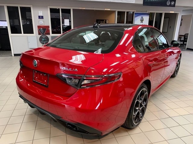 New 2025 Alfa Romeo Giulia image 6
