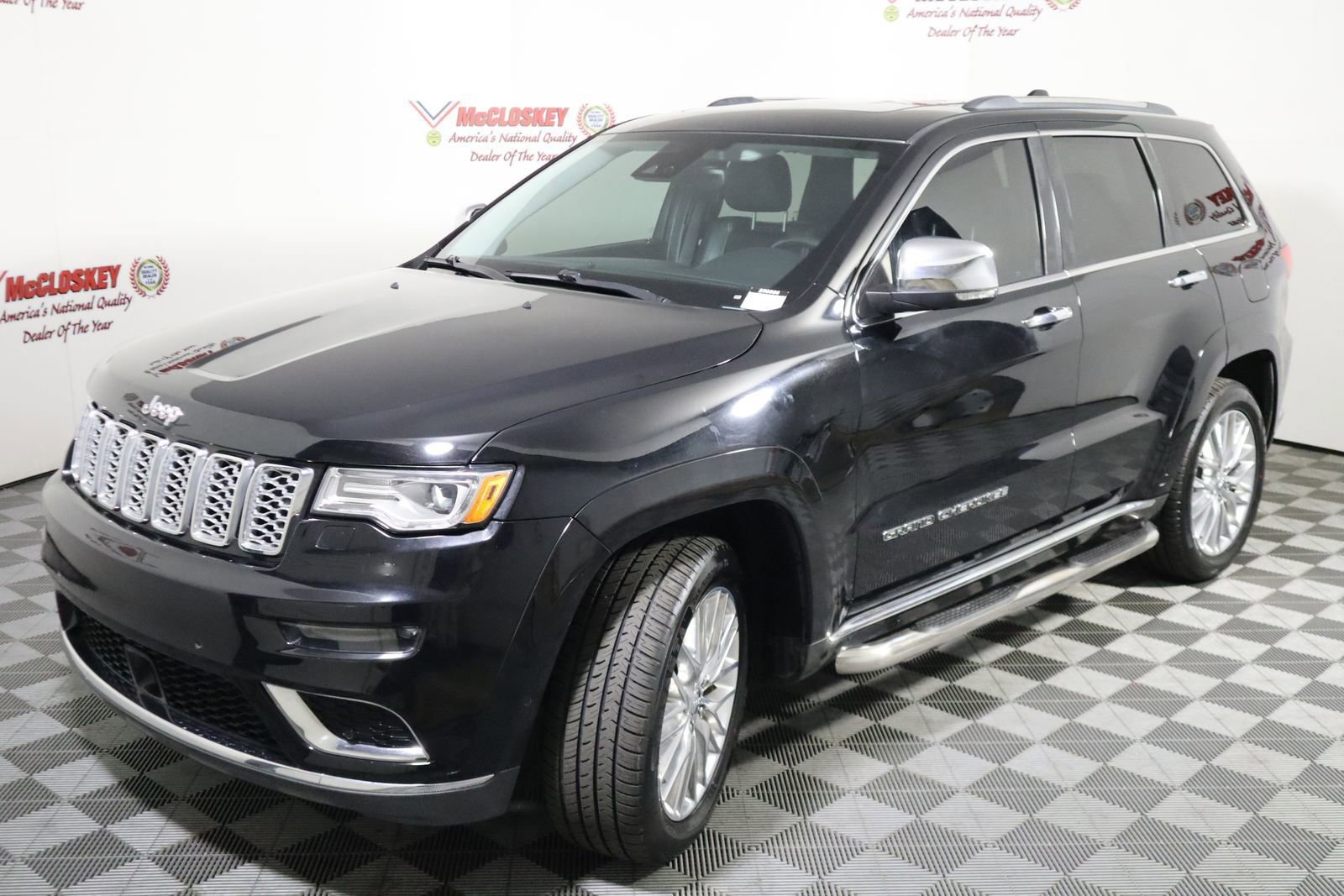 Used 2017 Jeep Grand Cherokee Summit AWD/4WD image 5