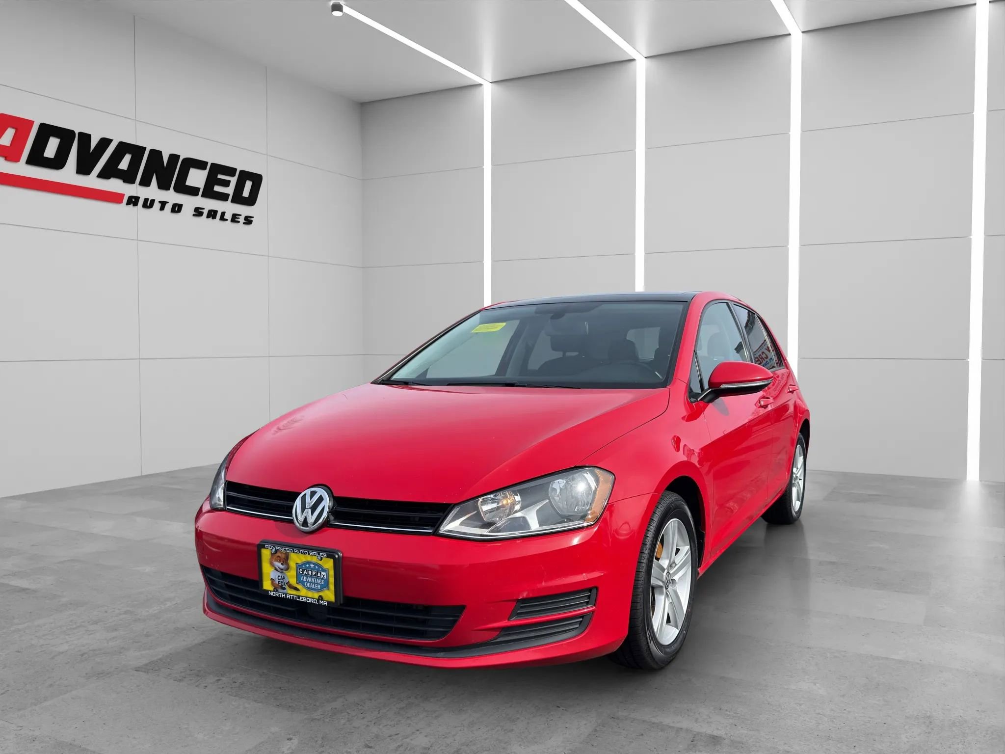 Used 2017 Volkswagen Golf Wolfsburg Edition image 3