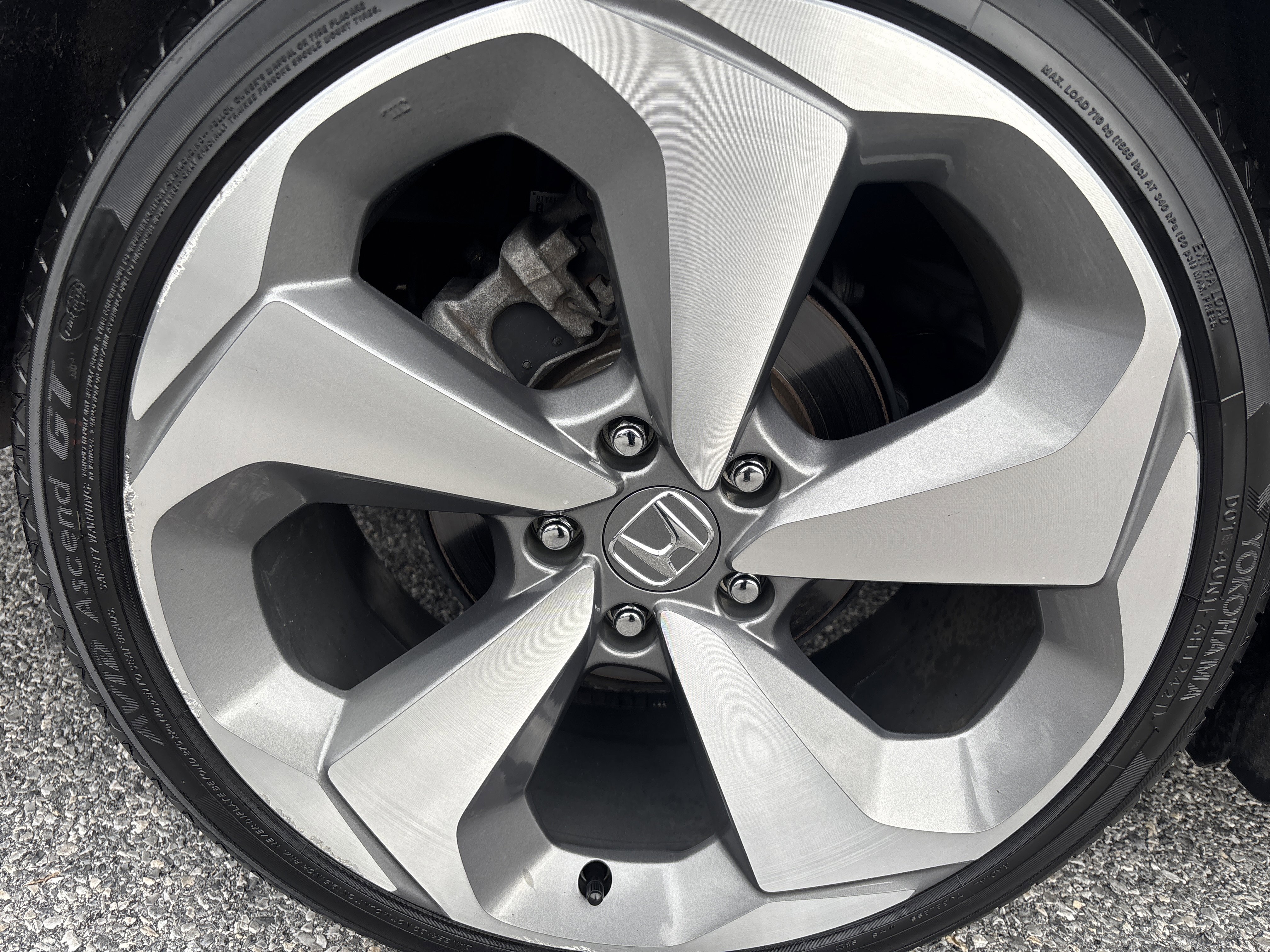 Used 2019 Honda Accord Touring image 9