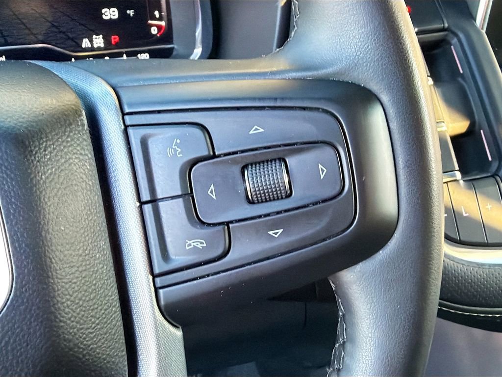 Used 2024 GMC Yukon SLT image 39