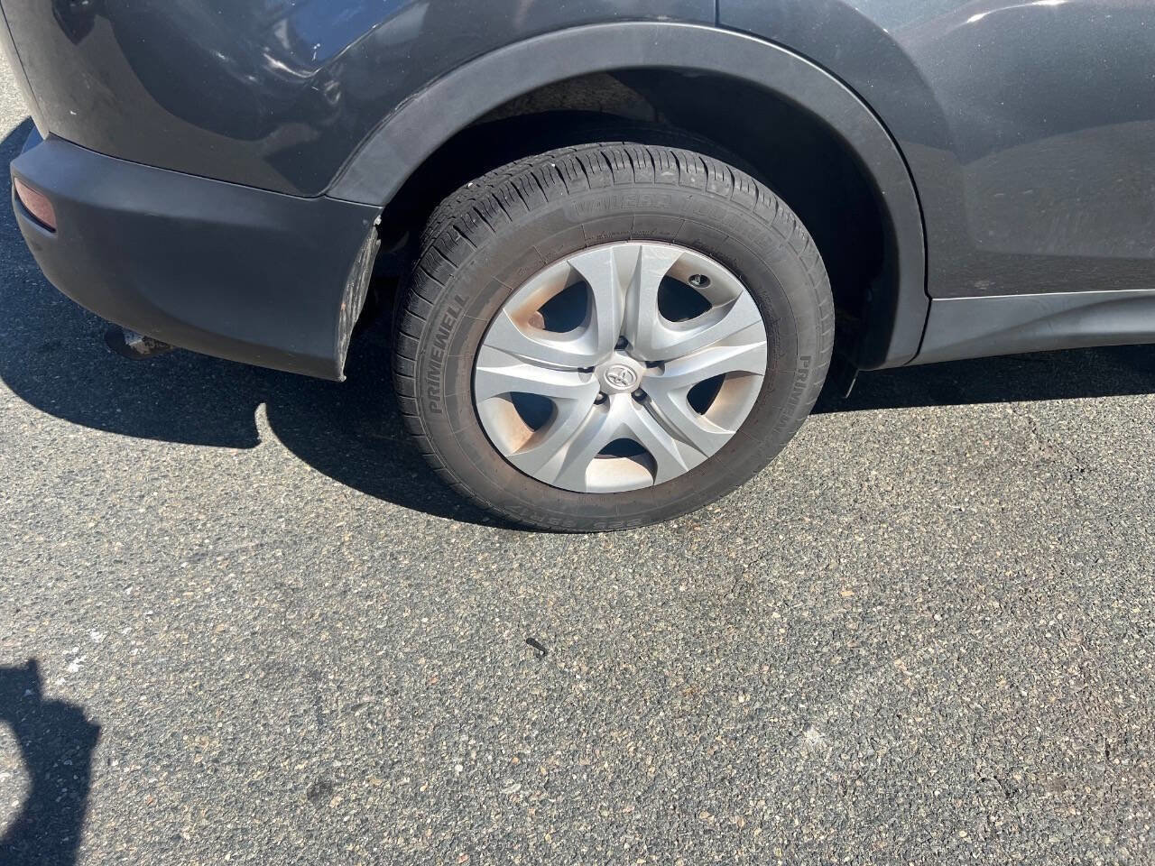 Used 2013 Toyota RAV4 LE image 8