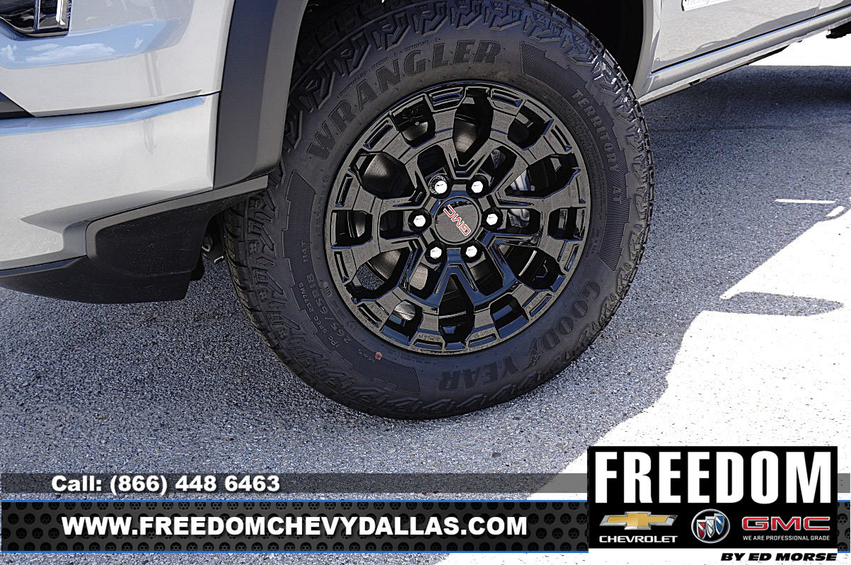 New 2026 GMC Canyon Elevation w/ Convenience Package RWD image 9