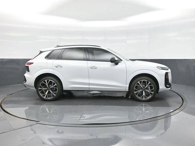 New 2026 Audi Q3 quattro 2.0T AWD/4WD image 8