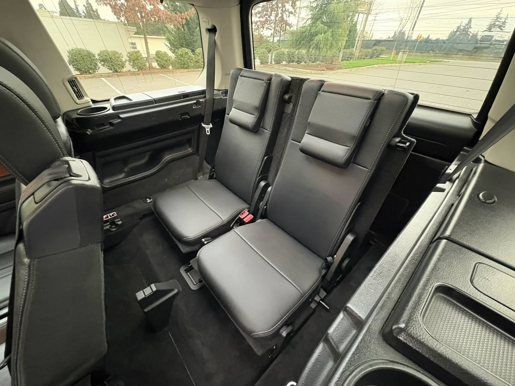 Used 2015 Land Rover LR4 HSE image 23
