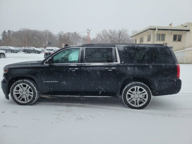 Used 2020 Chevrolet Suburban LT w/ Luxury Package image 18