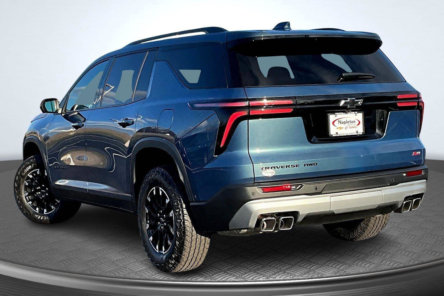 Used 2024 Chevrolet Traverse Z71 w/ Enhanced Driving Package image 14