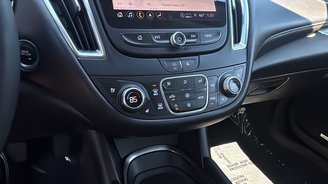 Used 2024 Chevrolet Malibu LT FWD image 30