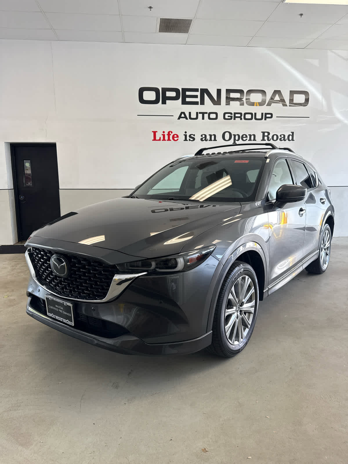 Certified 2023 MAZDA CX-5 Signature AWD/4WD image 1