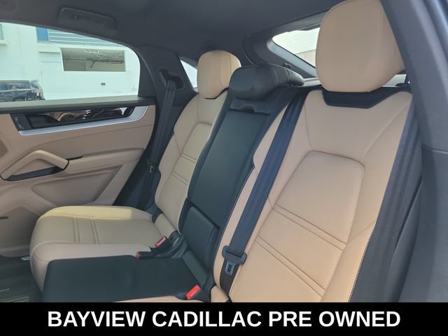 Used 2025 Porsche Cayenne Coupe AWD/4WD image 18