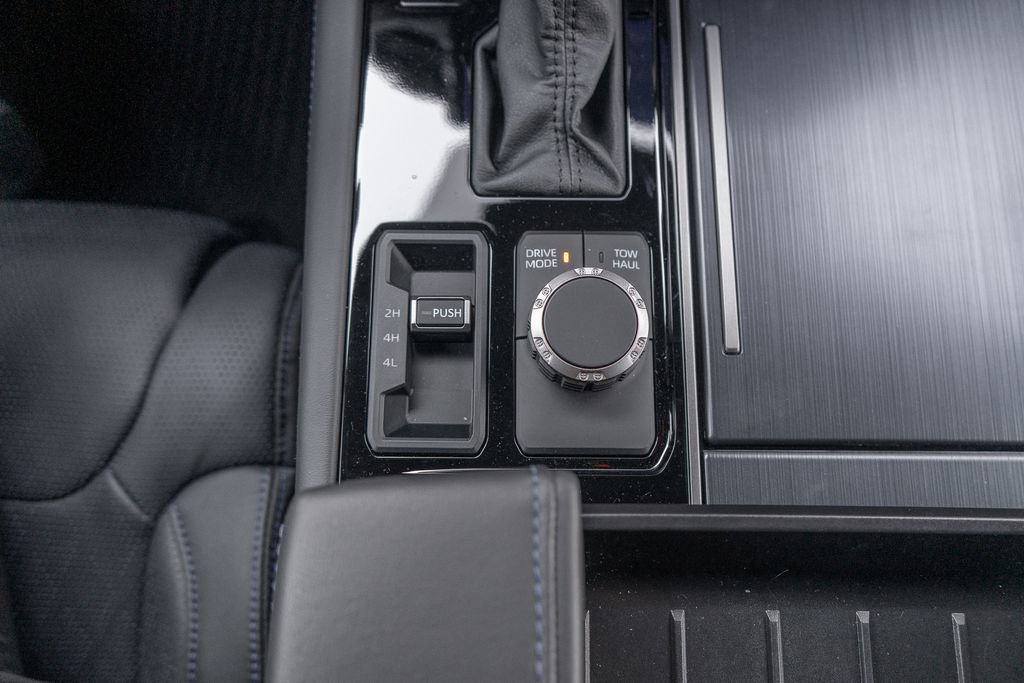 New 2026 Toyota Sequoia Platinum AWD/4WD image 29