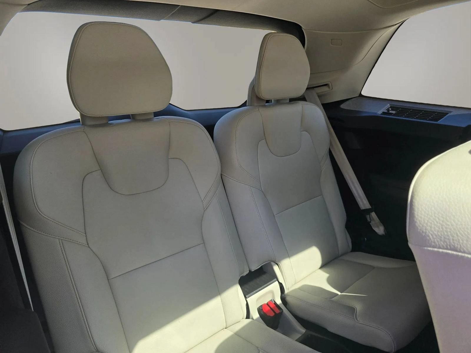 Used 2017 Volvo XC90 T6 Momentum w/ Vision Package AWD/4WD image 30