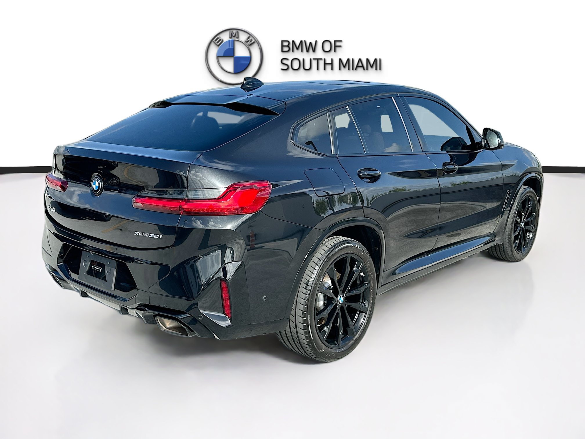 Used 2025 BMW X4 xDrive30i w/ M Sport Package AWD/4WD image 7