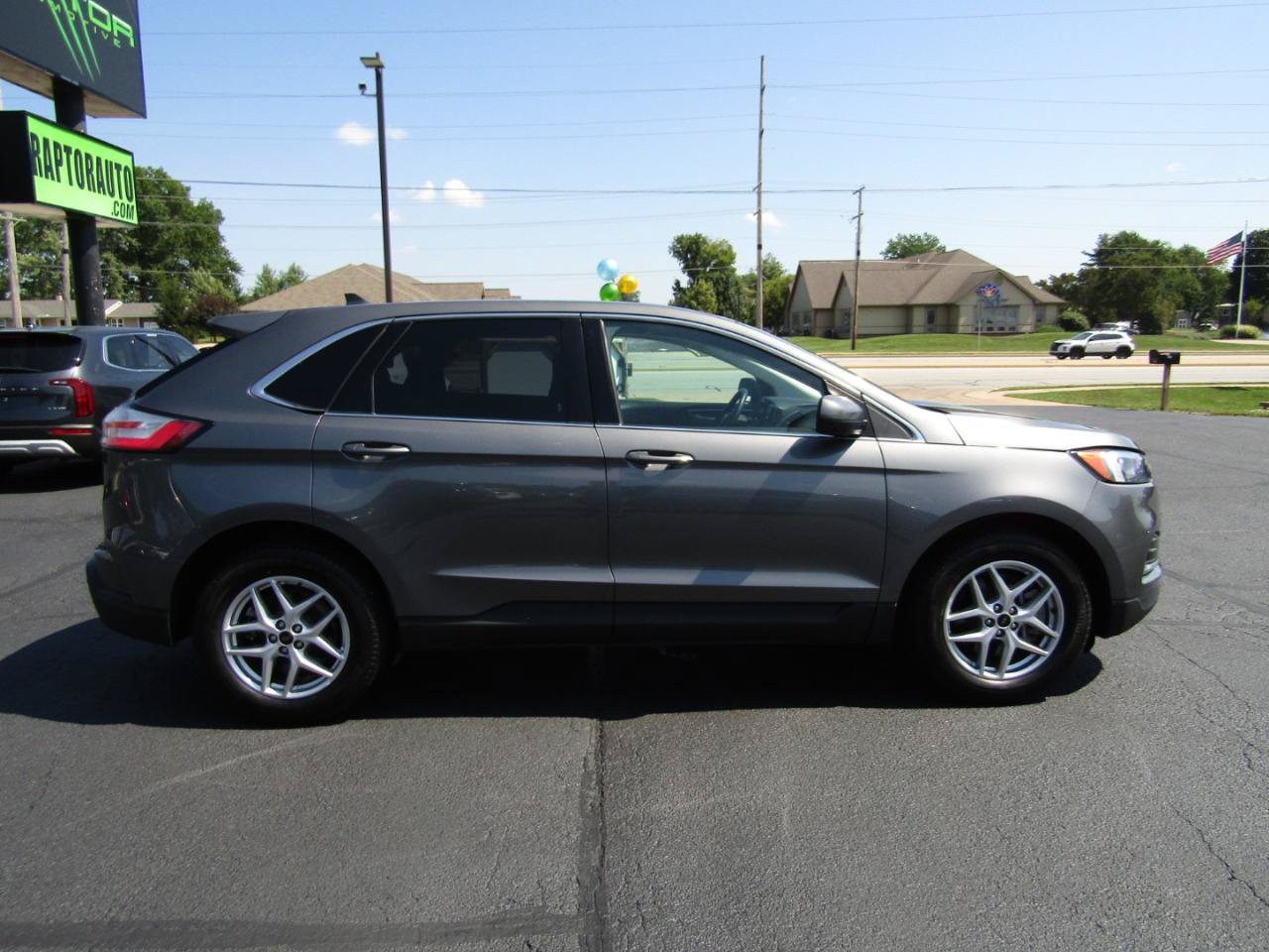 Used 2023 Ford Edge SEL AWD/4WD image 9