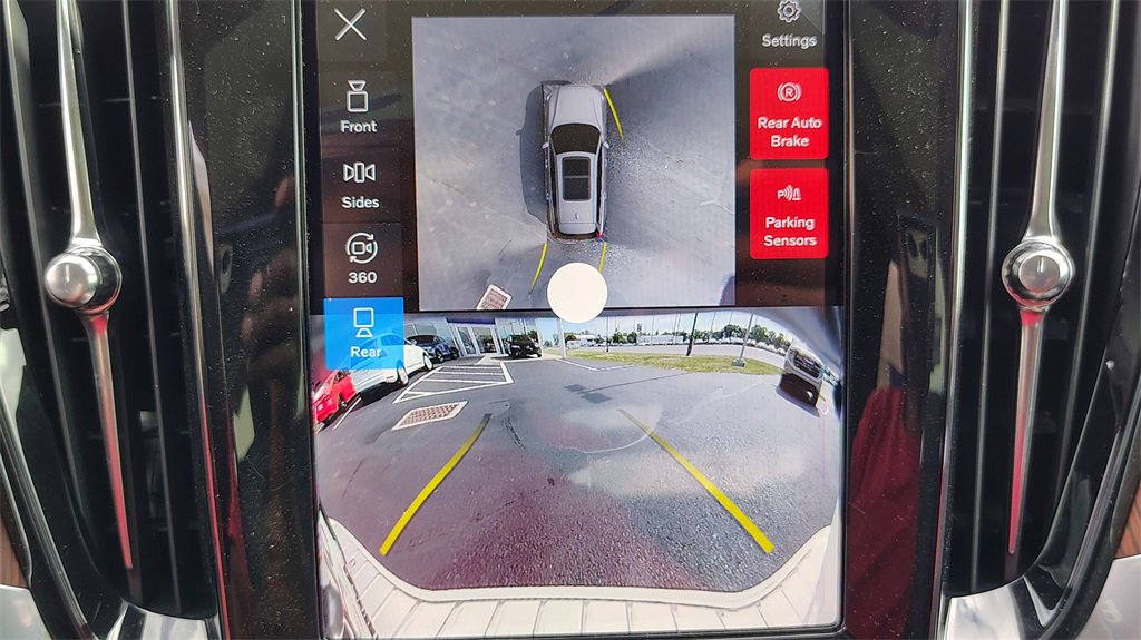 New 2026 Volvo V60 B5 Cross Country Plus w/ Protection Package Premier image 22