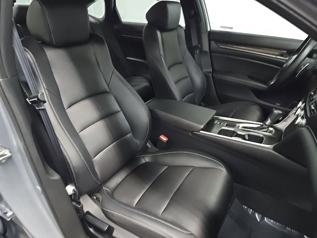 Used 2019 Honda Accord Sport image 14