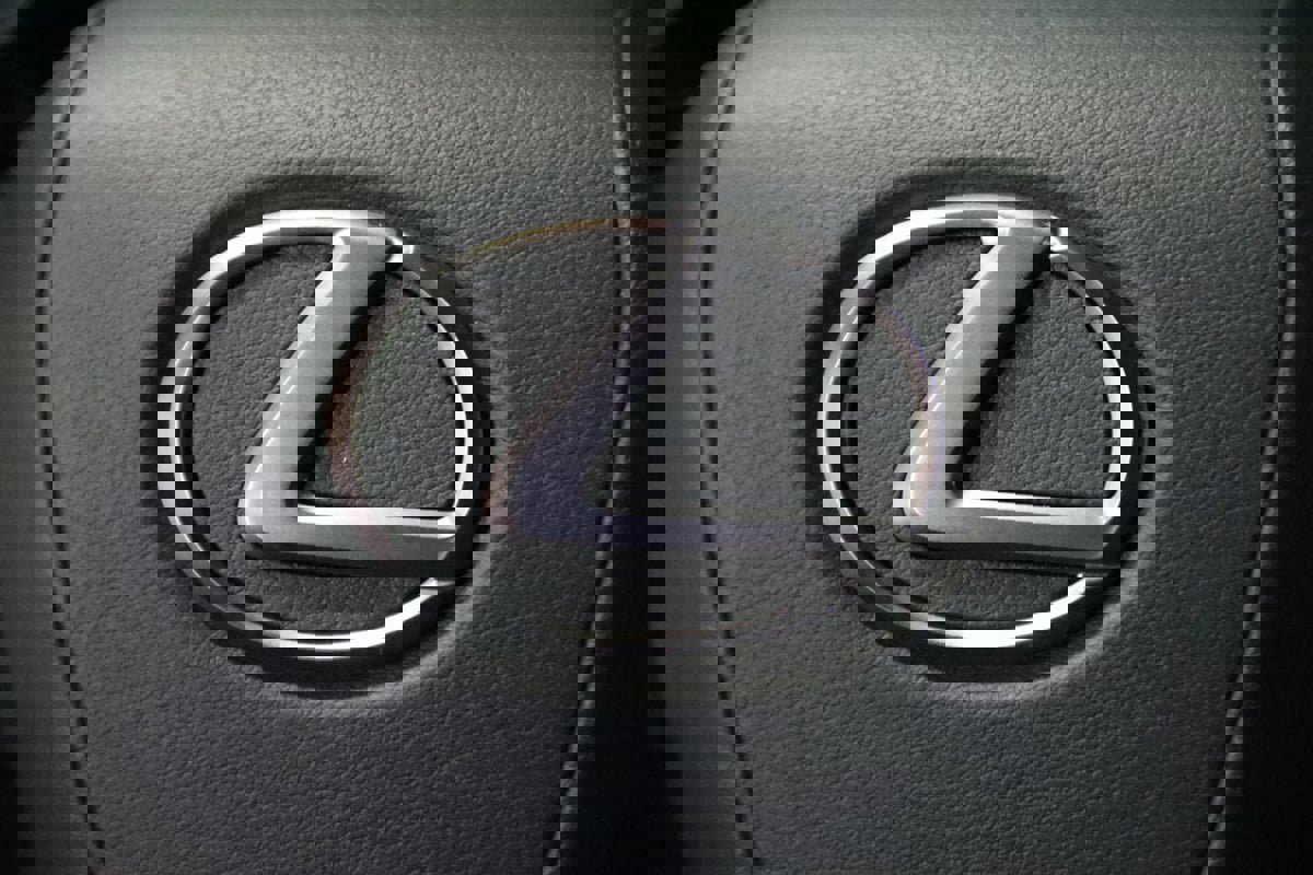 Used 2023 Lexus RX 500h F Sport image 42