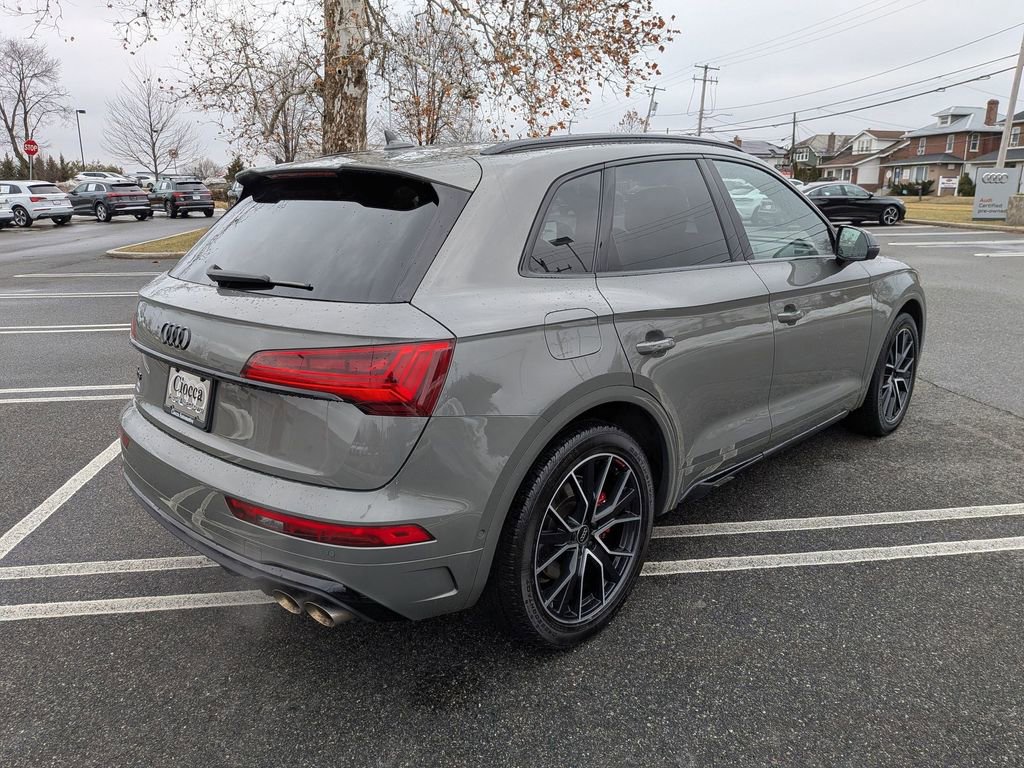 Used 2024 Audi SQ5 Prestige w/ Prestige Package image 7