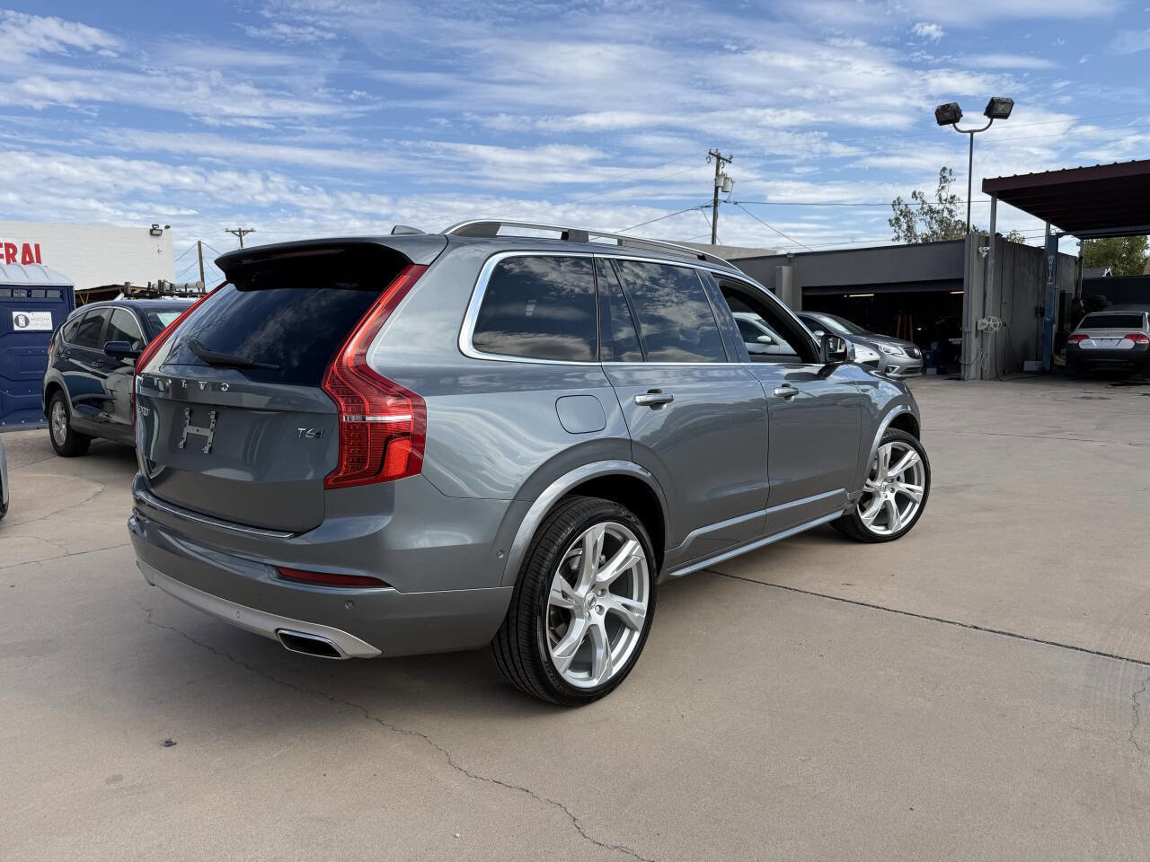 Used 2018 Volvo XC90 T6 Momentum w/ Convenience Package image 4