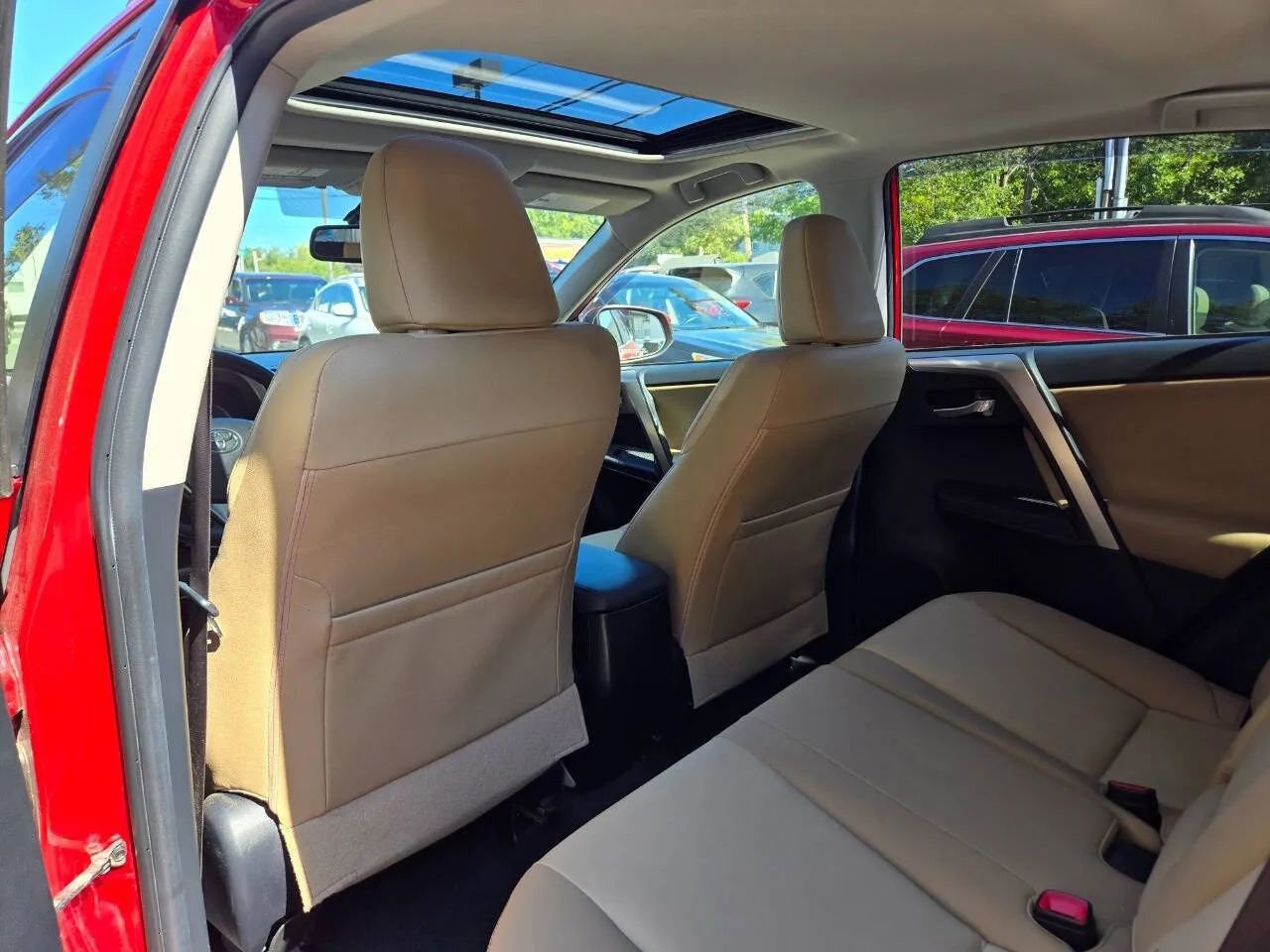 Used 2015 Toyota RAV4 Limited image 25