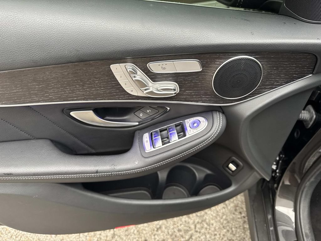 Used 2022 Mercedes-Benz GLC 300 4MATIC image 18