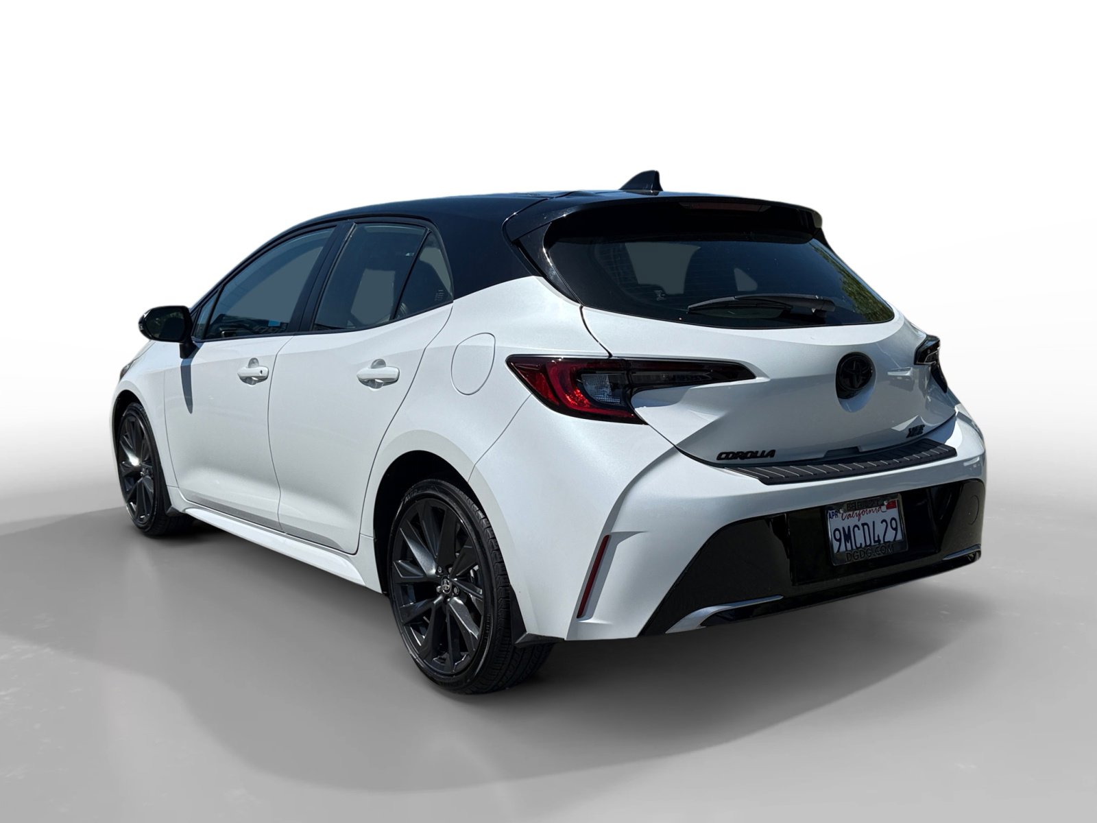 Used 2024 Toyota Corolla XSE image 3