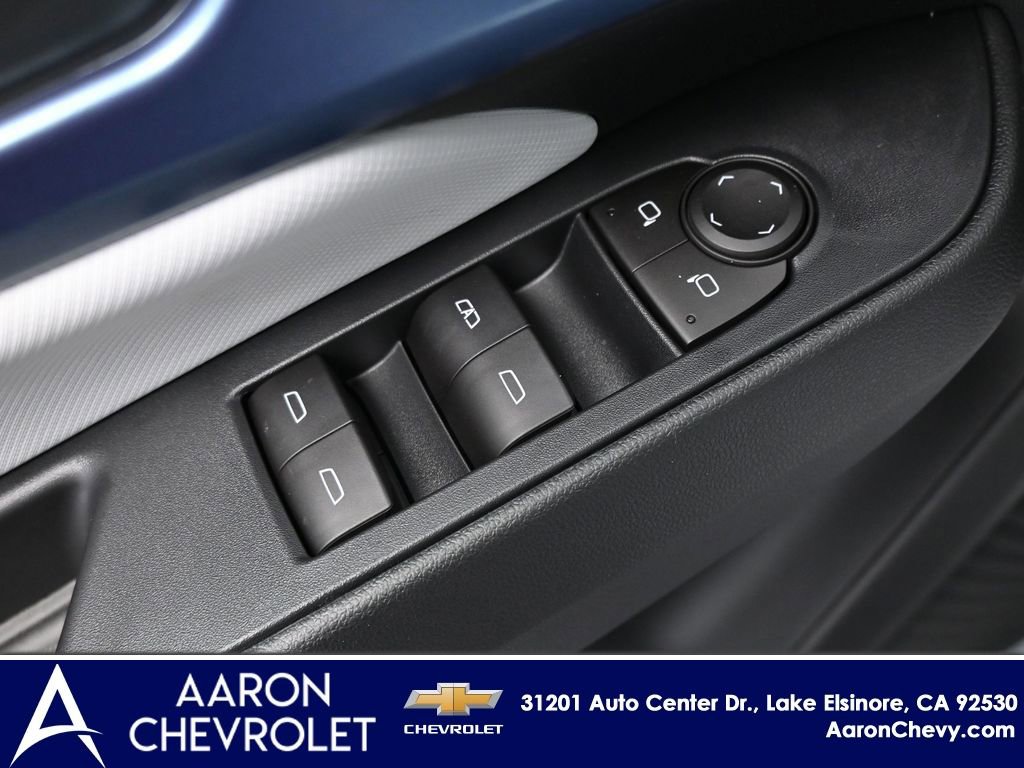 New 2026 Chevrolet Equinox EV LT w/ LPO, Blackout Package image 21