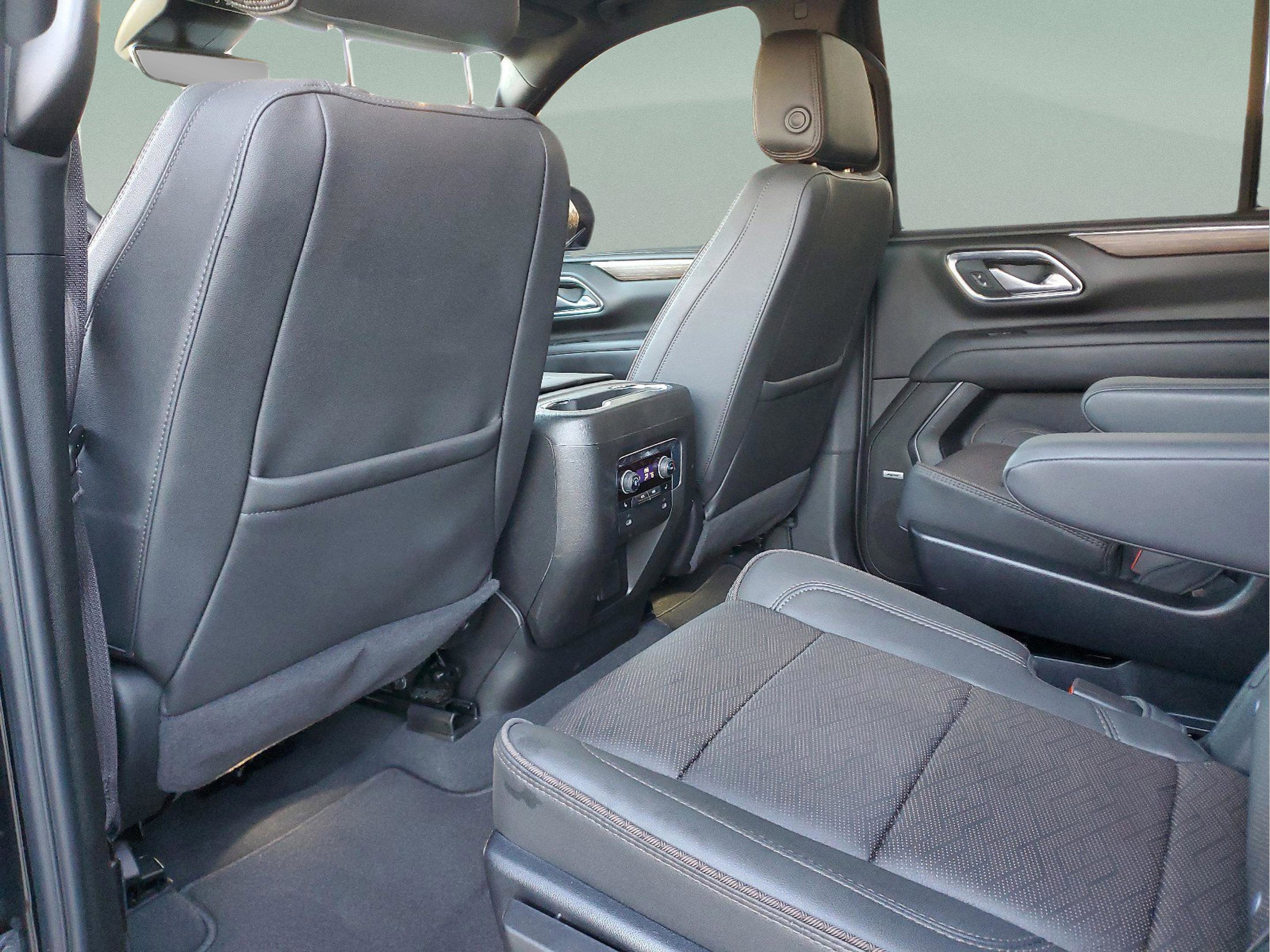 Used 2024 Chevrolet Tahoe High Country image 9