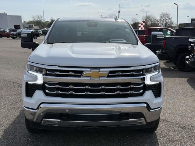 Used 2025 Chevrolet Silverado 1500 LTZ w/ LTZ Premium Package AWD/4WD image 3