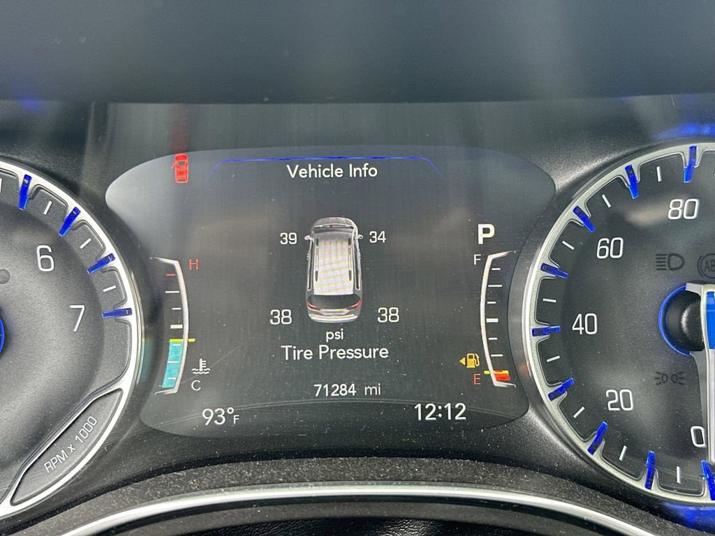 Used 2019 Chrysler Pacifica Limited FWD image 22