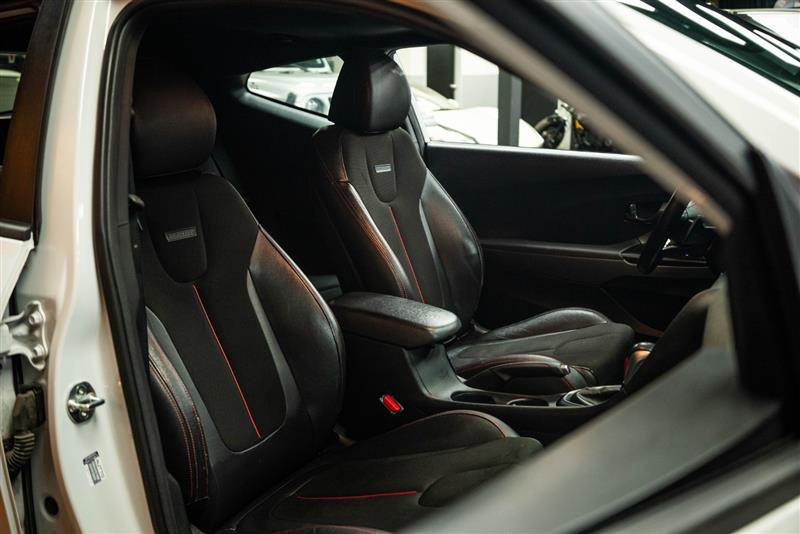 Used 2019 Hyundai Veloster 2.0 Premium FWD image 12