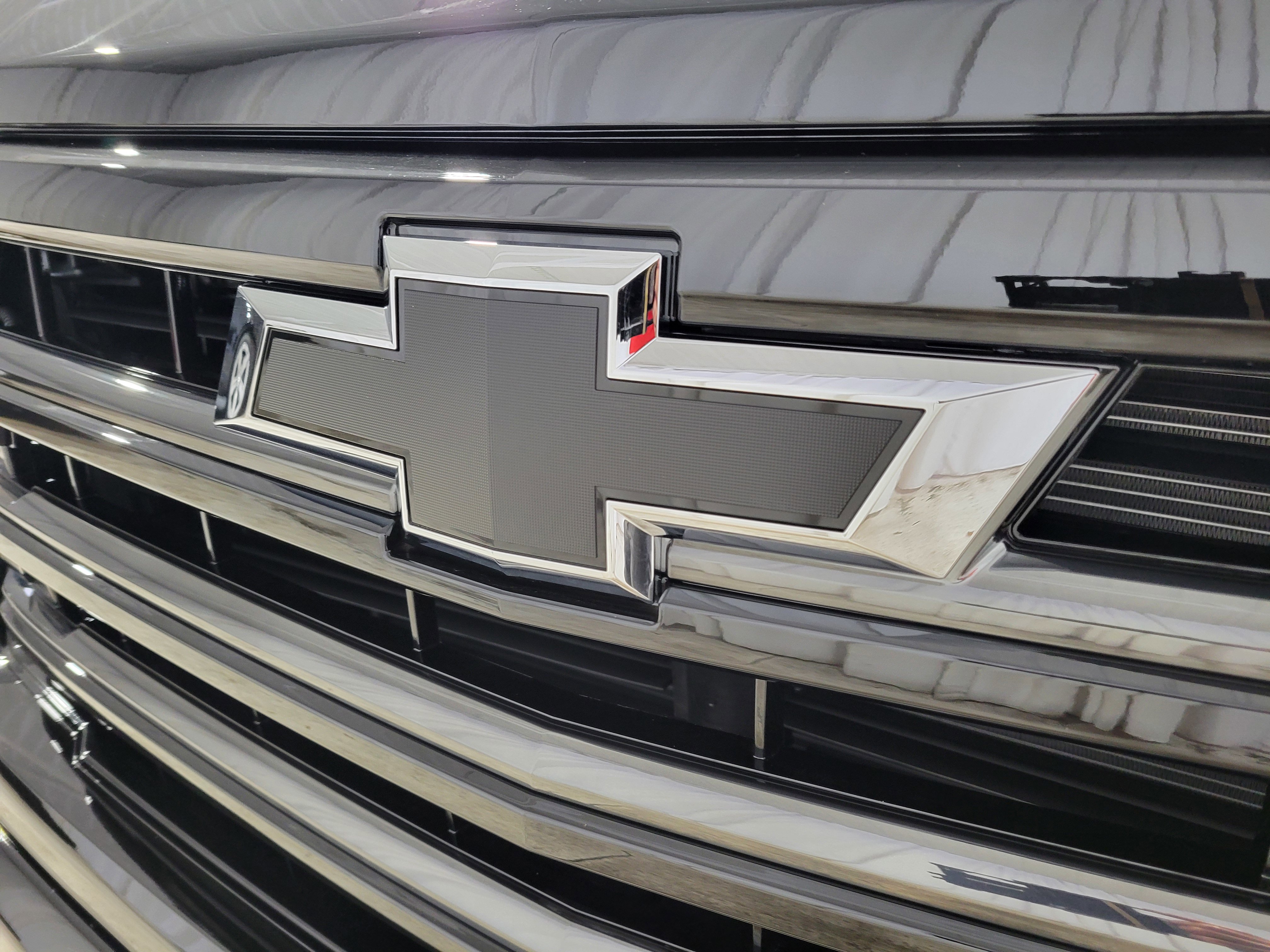 New 2026 Chevrolet Silverado 1500 High Country w/ Midnight Edition image 17