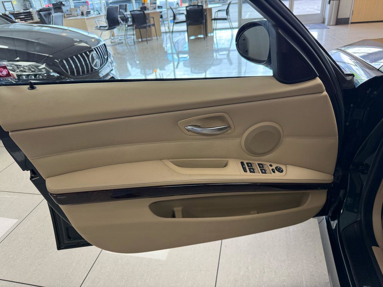 Used 2008 BMW 328i Sedan RWD image 9