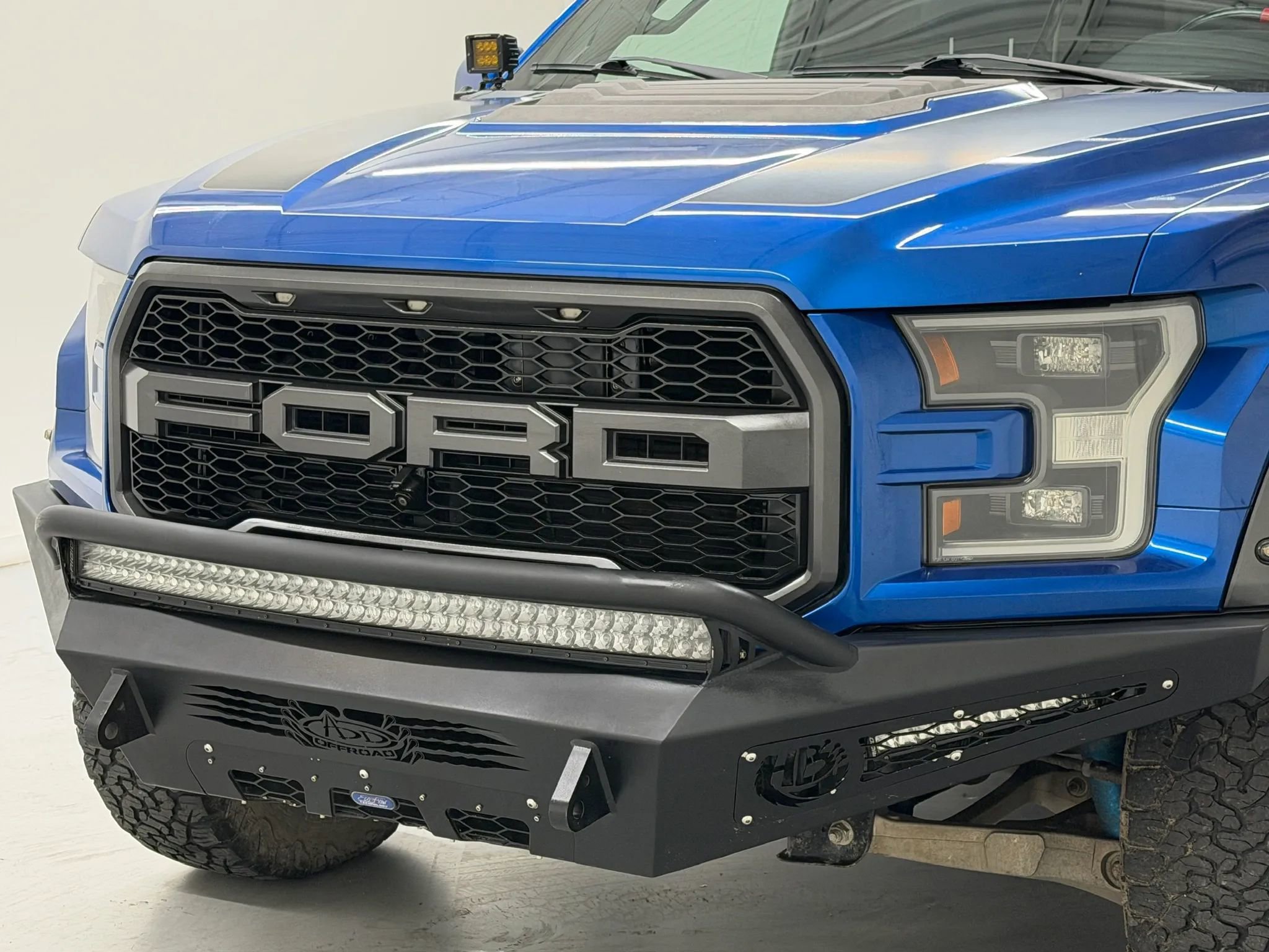 Used 2017 Ford F150 Raptor w/ Equipment Group 802A Luxury AWD/4WD image 46