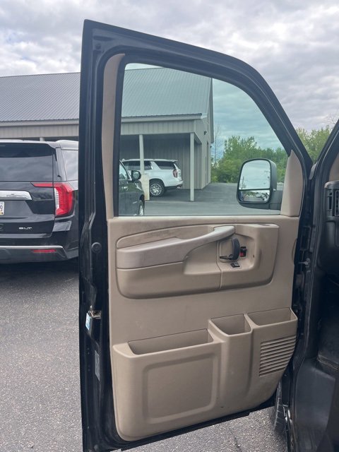 Used 2014 Chevrolet Express 3500 Work Van image 8