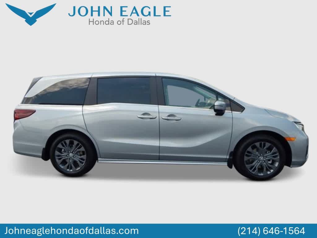 New 2026 Honda Odyssey Touring image 2
