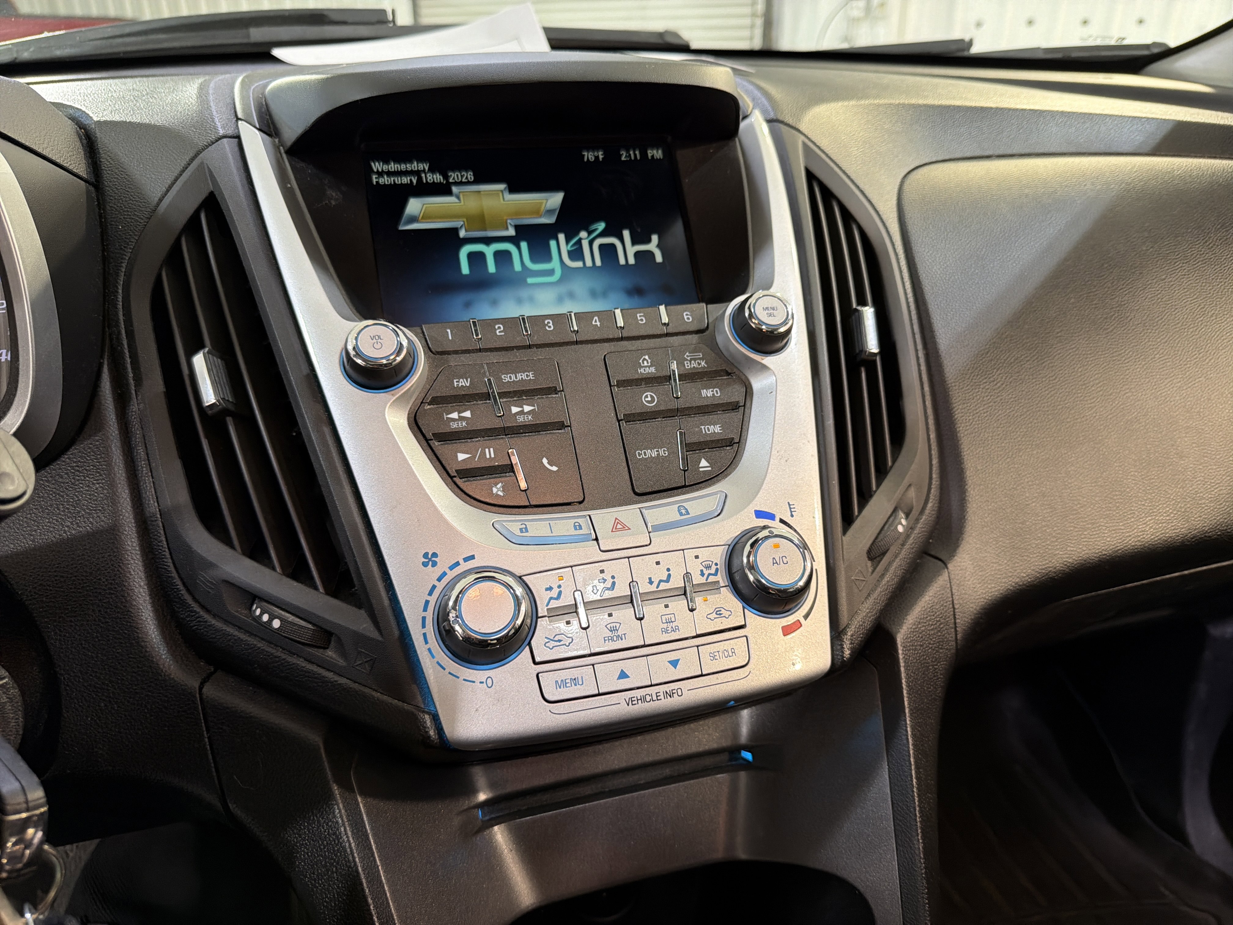 Used 2014 Chevrolet Equinox LT image 18