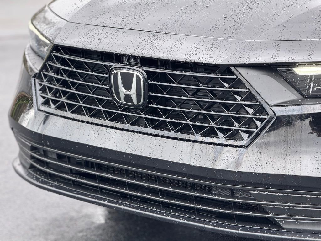 Used 2024 Honda Accord Sport image 9