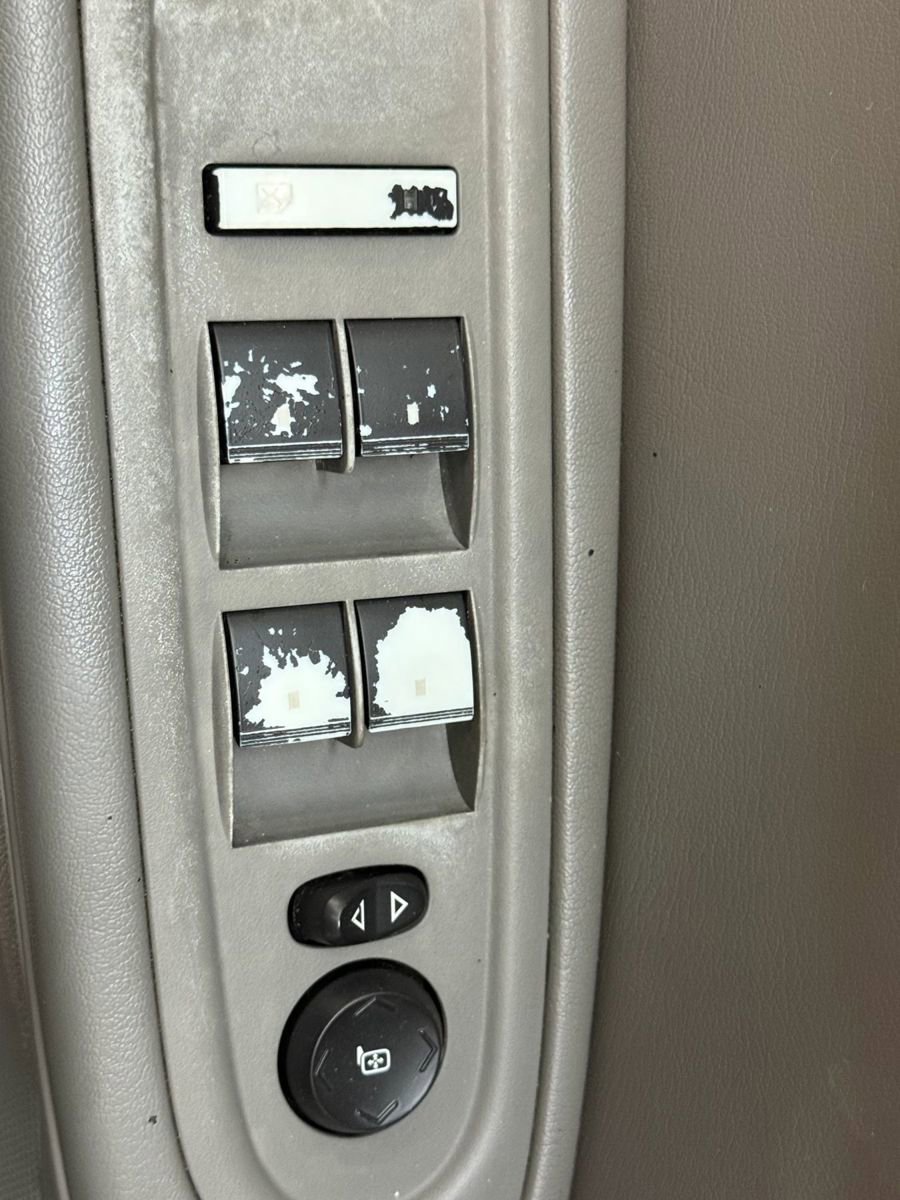 Used 2015 Chevrolet Traverse LS image 26