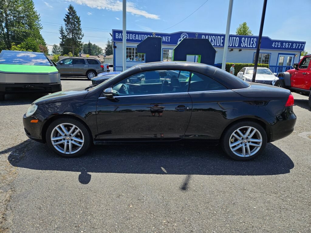 Used 2009 Volkswagen Eos Lux FWD image 2