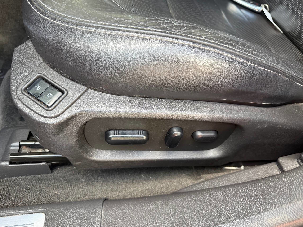 Used 2013 Ford Taurus SHO image 22