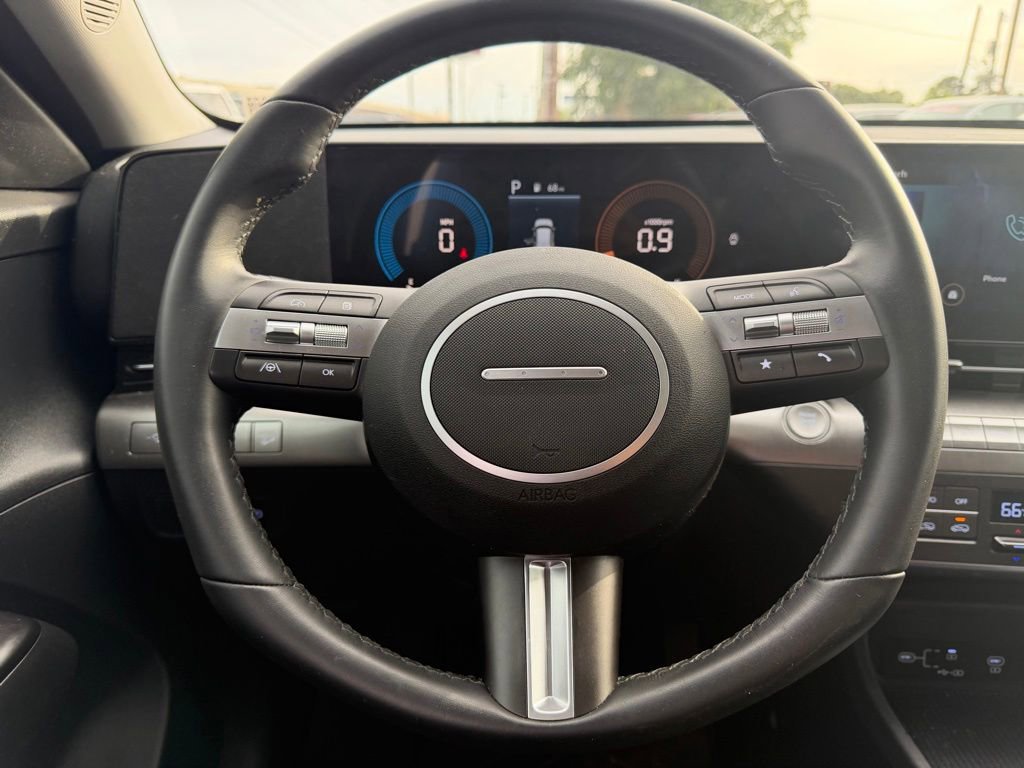 Used 2025 Hyundai Kona SEL AWD/4WD image 23