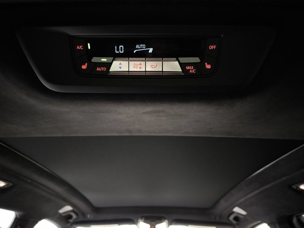 Certified 2026 BMW ALPINA XB7 AWD/4WD image 24