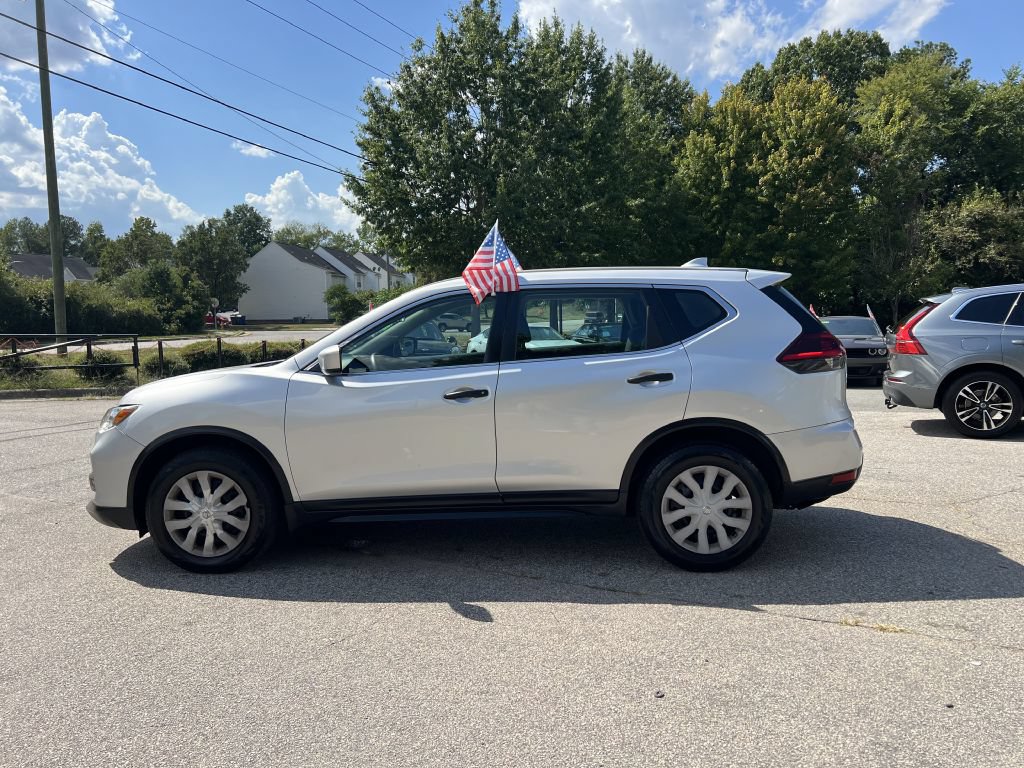 Used 2018 Nissan Rogue S AWD/4WD image 8