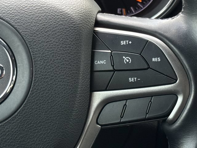 Used 2022 Jeep Grand Cherokee Limited w/ Tech Group RWD image 16
