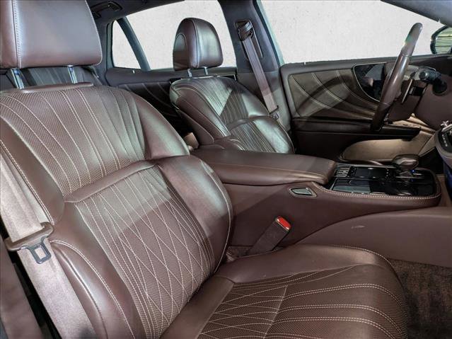 Used 2019 Lexus LS 500 w/ Interior Upgrade Package image 22