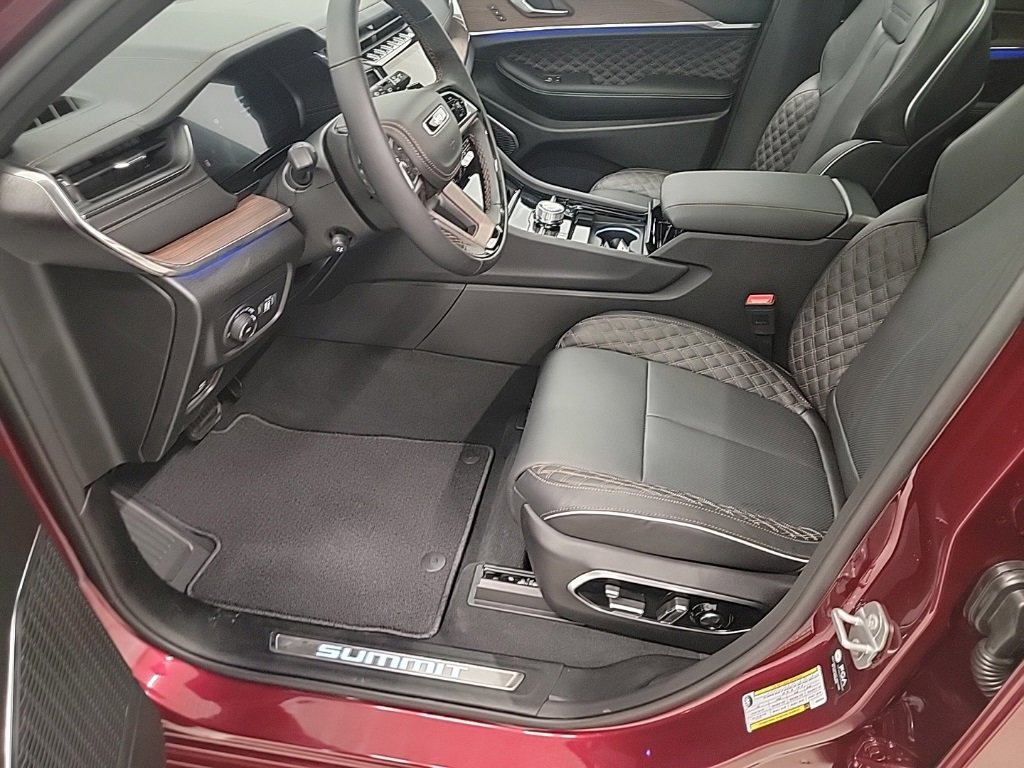 New 2025 Jeep Grand Cherokee L Summit image 12