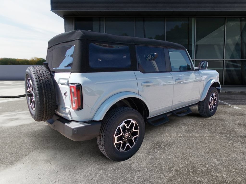 New 2024 Ford Bronco Outer Banks AWD/4WD image 3