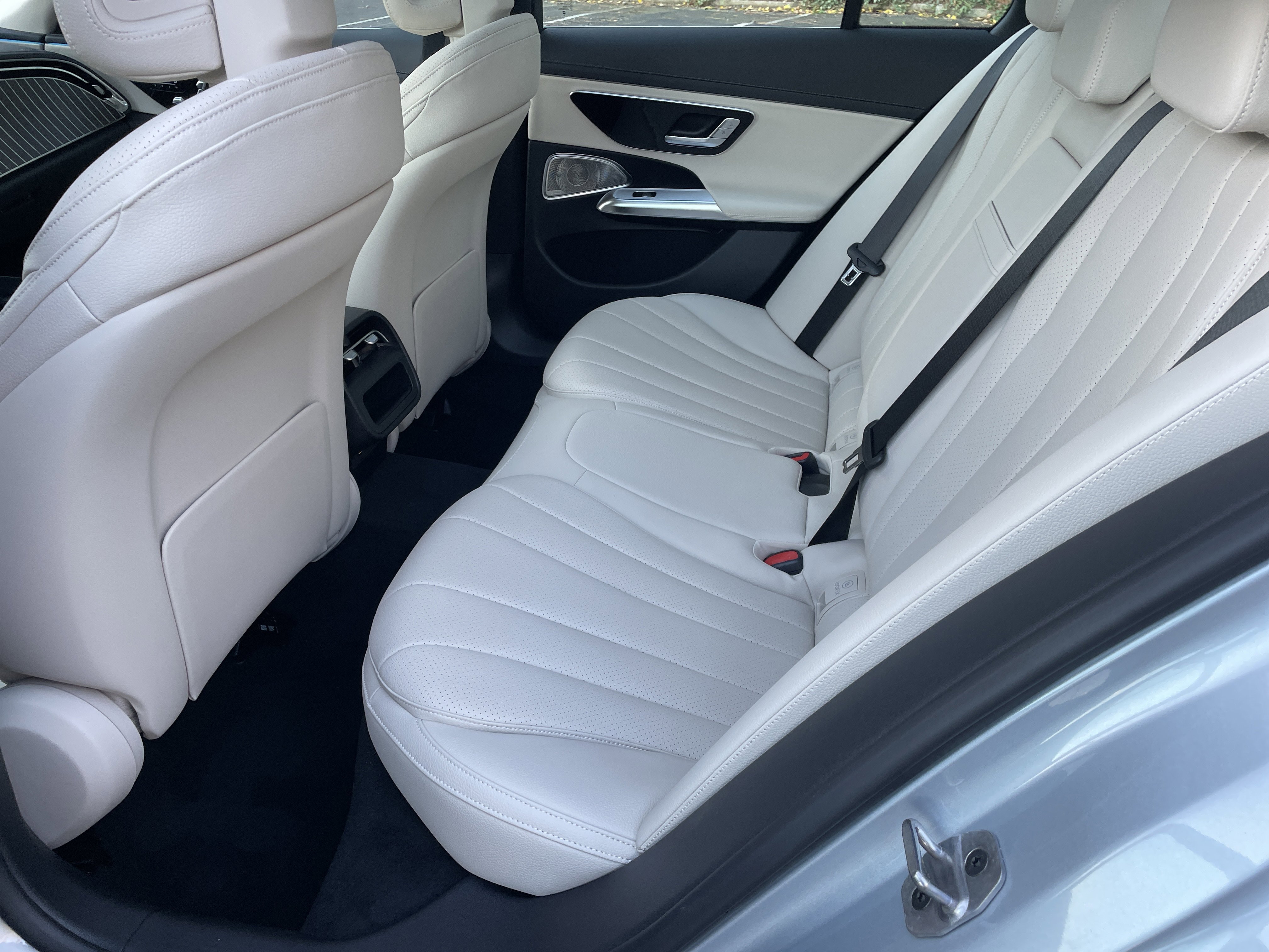 New 2026 Mercedes-Benz E 450 4MATIC Sedan image 36